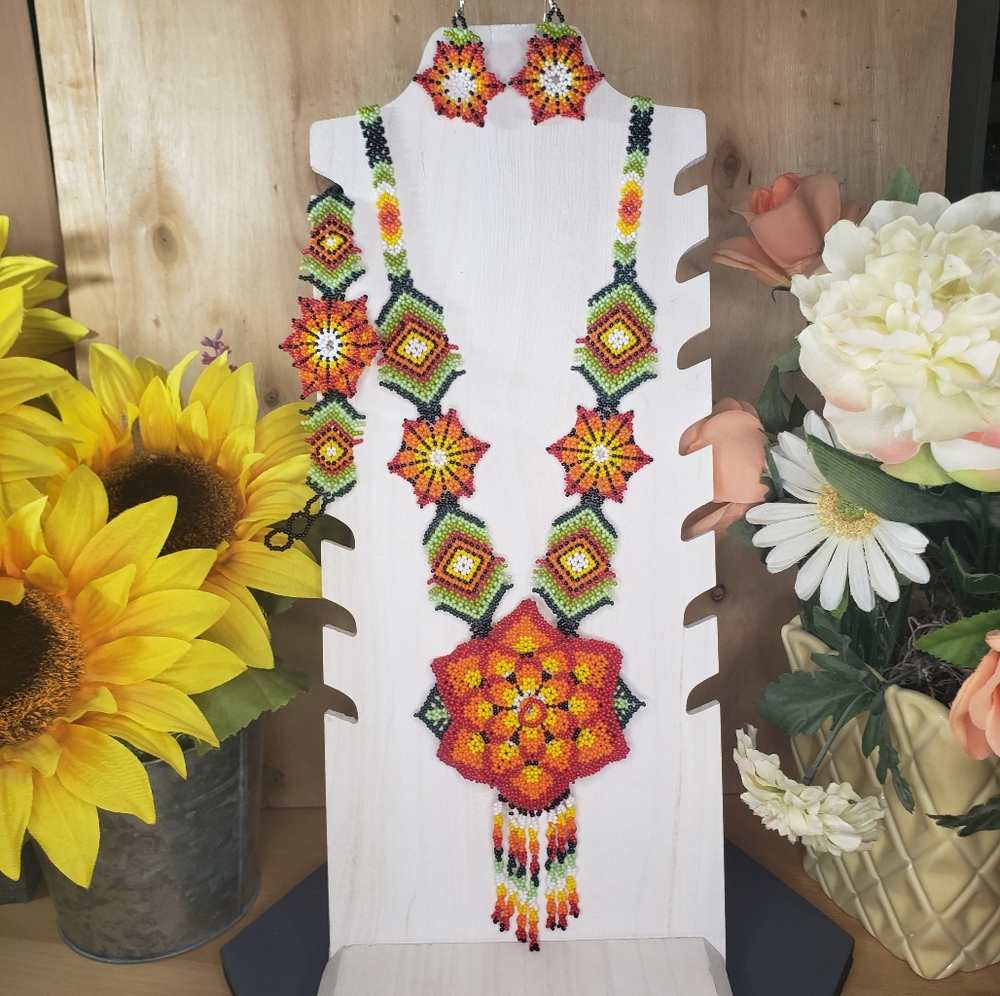 Mexican Handcrafted Maxi Necklace, bracelet and earrings set Huichol flowers Han